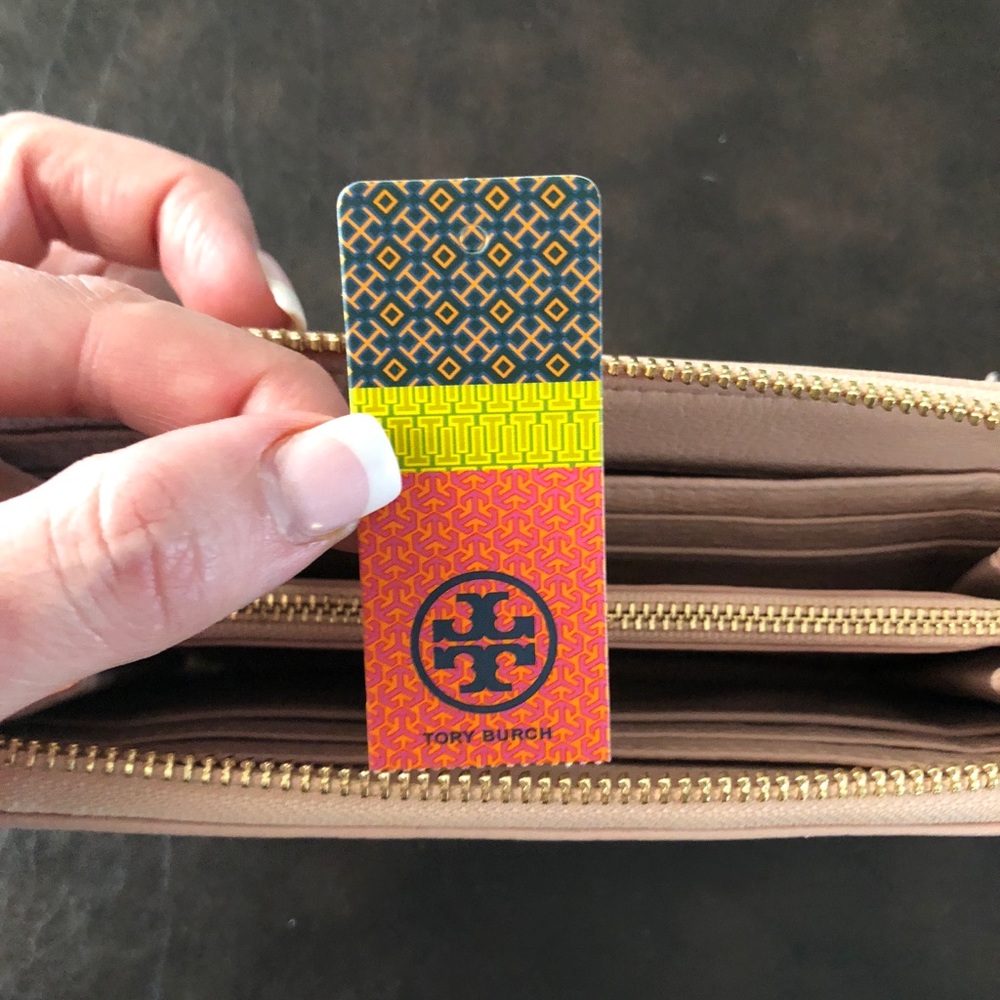 Tory Burch pink wallet - Picture 5 of 5